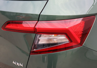 Подержанный автомобиль Skoda Karoq 2022 года (24 фото)