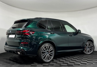 Подержанный автомобиль BMW X5 2024 года (2 фото)