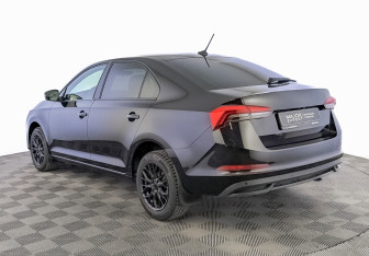 Подержанный автомобиль Skoda Rapid Liftback 2020 года (7 фото)