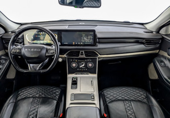 Подержанный автомобиль Exeed TXL 2022 года (14 фото)