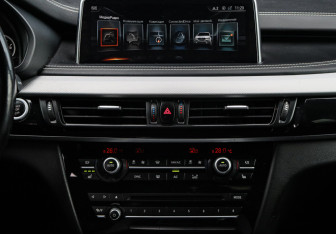 Подержанный автомобиль BMW X5 2017 года (11 фото)