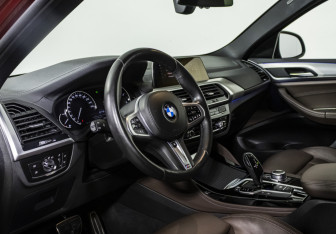 Подержанный автомобиль BMW X4 2021 года (10 фото)