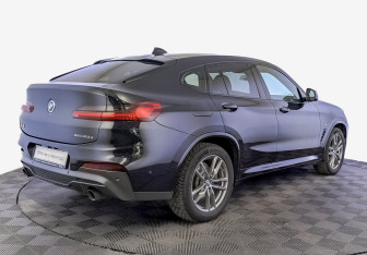 Подержанный автомобиль BMW X4 2020 года (5 фото)
