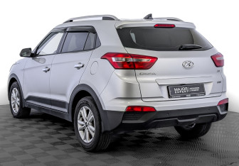 Подержанный автомобиль Hyundai Creta 2019 года (7 фото)