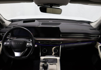 Подержанный автомобиль Exeed VX 2022 года (13 фото)