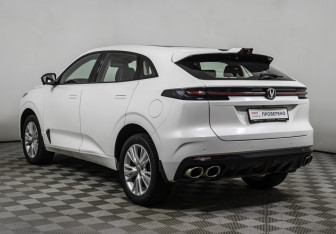 Подержанный автомобиль Changan UNI-K 2023 года (7 фото)