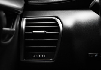 Подержанный автомобиль Lexus NX 2017 года (13 фото)