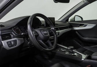 Подержанный автомобиль Audi A4 Sedan 2018 года (9 фото)