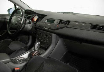 Подержанный автомобиль Citroen C5 Wagon 2008 года (9 фото)