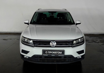 Подержанный автомобиль Volkswagen Tiguan 2018 года (2 фото)