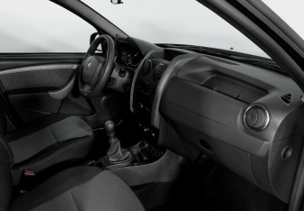 Подержанный автомобиль Renault Duster 2015 года (6 фото)