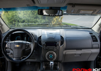 Подержанный автомобиль Chevrolet TrailBlazer 2014 года (9 фото)