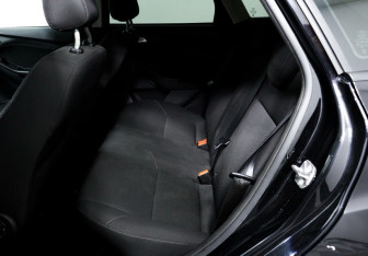 Подержанный автомобиль Ford Focus Hatchback 2017 года (11 фото)