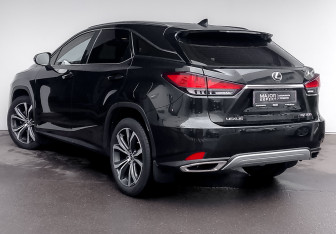 Подержанный автомобиль Lexus RX 2021 года (6 фото)