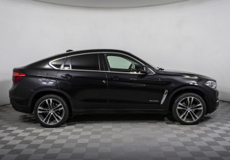 Подержанный автомобиль BMW X6 2016 года (4 фото)