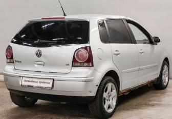 Подержанный автомобиль Volkswagen Polo Hatchback 2008 года (5 фото)
