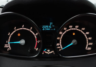 Подержанный автомобиль Ford Fiesta Hatchback 2016 года (12 фото)