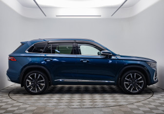 Подержанный автомобиль Geely Monjaro 2023 года (6 фото)