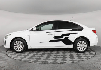 Подержанный автомобиль Chevrolet Cruze Sedan 2013 года (8 фото)