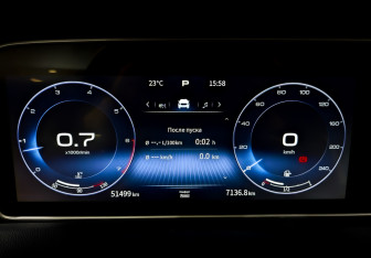 Подержанный автомобиль Hongqi HS5 2024 года (13 фото)
