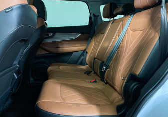 Подержанный автомобиль Chery Tiggo 8 Pro Max 2022 года (10 фото)