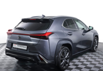 Подержанный автомобиль Lexus UX 2019 года (5 фото)