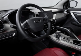 Подержанный автомобиль Belgee X50 2024 года (14 фото)