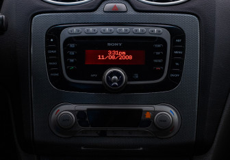 Подержанный автомобиль Ford Focus Sedan 2008 года (14 фото)