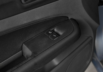 Подержанный автомобиль Ford Focus Wagon 2006 года (9 фото)