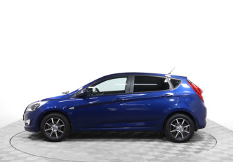 Подержанный автомобиль Hyundai Solaris Hatchback 2015 года (8 фото)