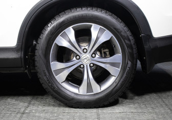 Подержанный автомобиль Honda CR-V 2013 года (26 фото)