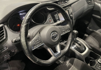 Подержанный автомобиль Nissan X-Trail 2018 года (14 фото)