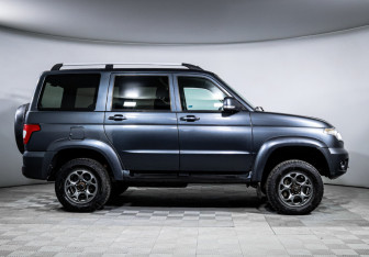 Подержанный автомобиль УАЗ Patriot 2023 года (4 фото)