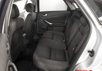 Подержанный автомобиль Ford Mondeo Sedan 2008 года (10 фото)