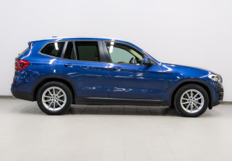 Подержанный автомобиль BMW X3 2019 года (4 фото)