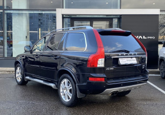 Подержанный автомобиль Volvo XC90 2014 года (7 фото)