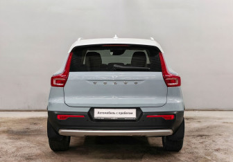 Подержанный автомобиль Volvo XC40 2018 года (6 фото)