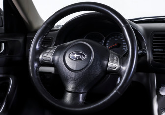 Подержанный автомобиль Subaru Outback Wagon 2006 года (13 фото)