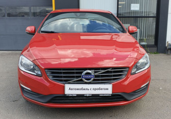 Подержанный автомобиль Volvo S60 2017 года (2 фото)