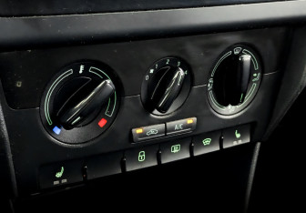 Подержанный автомобиль Skoda Rapid Liftback 2019 года (25 фото)