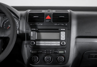 Подержанный автомобиль Volkswagen Jetta Sedan 2007 года (12 фото)