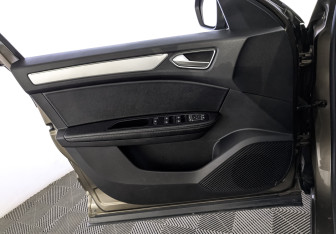 Подержанный автомобиль Renault Arkana 2021 года (19 фото)