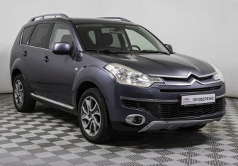 Подержанный автомобиль Citroen C-Crosser 2008 года (3 фото)