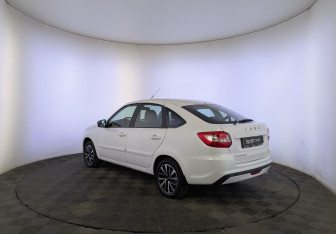 Подержанный автомобиль LADA (ВАЗ) Granta Liftback 2025 года (7 фото)