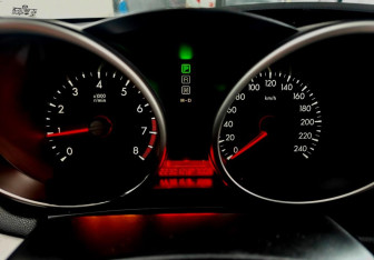 Подержанный автомобиль Mazda 3 Sedan 2011 года (12 фото)