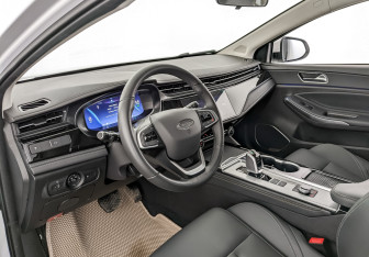 Подержанный автомобиль Omoda S5 2023 года (16 фото)