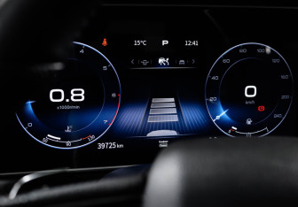 Подержанный автомобиль Hongqi HS5 2024 года (11 фото)