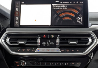 Подержанный автомобиль BMW X3 2024 года (17 фото)