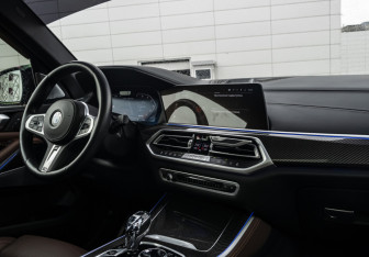 Подержанный автомобиль BMW X5 2022 года (24 фото)