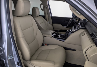 Подержанный автомобиль Toyota Land Cruiser Suv 2022 года (24 фото)